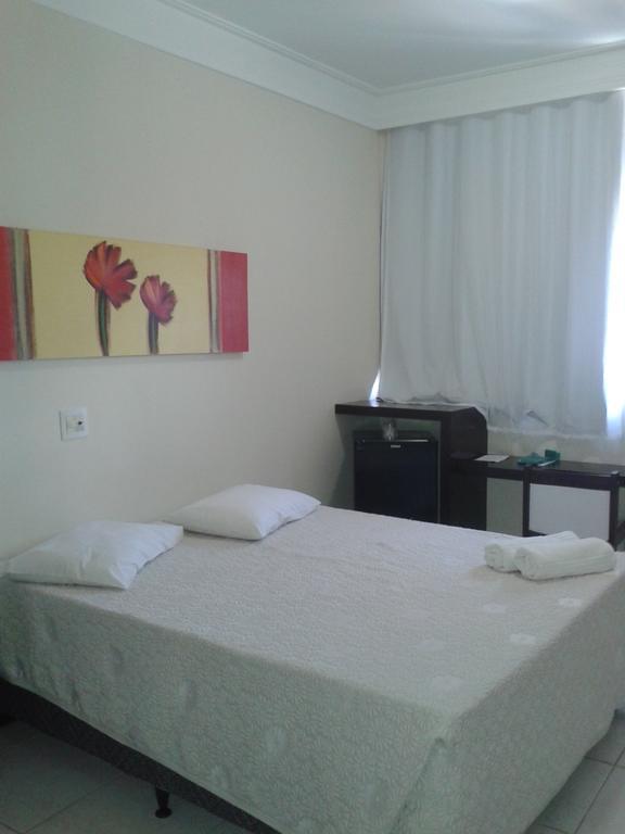 Hotel Monte Rey Montes Claros Exterior photo